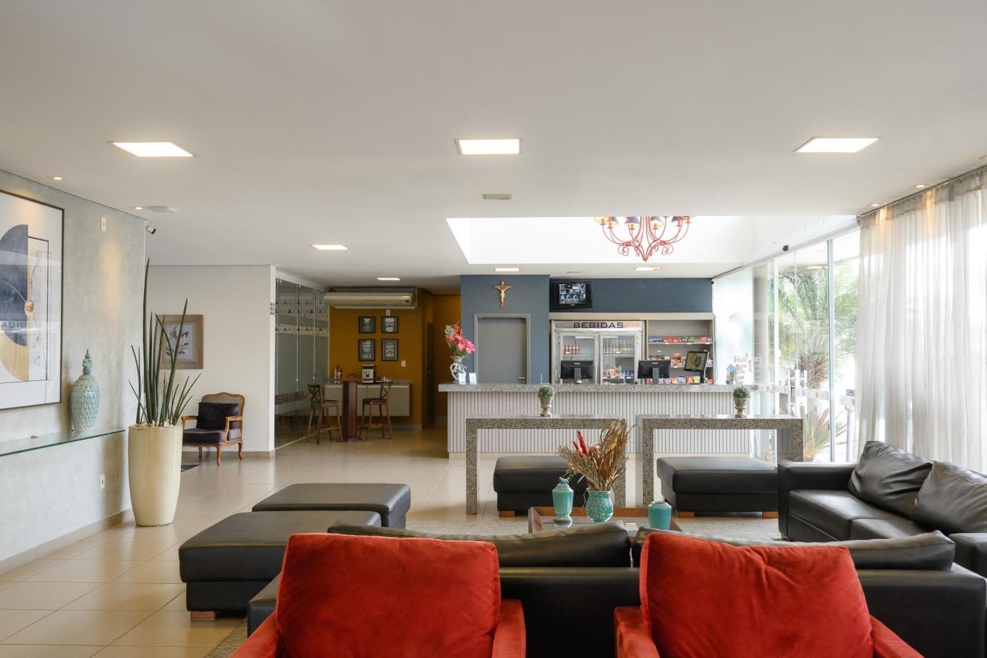 Colonial Flat 3*